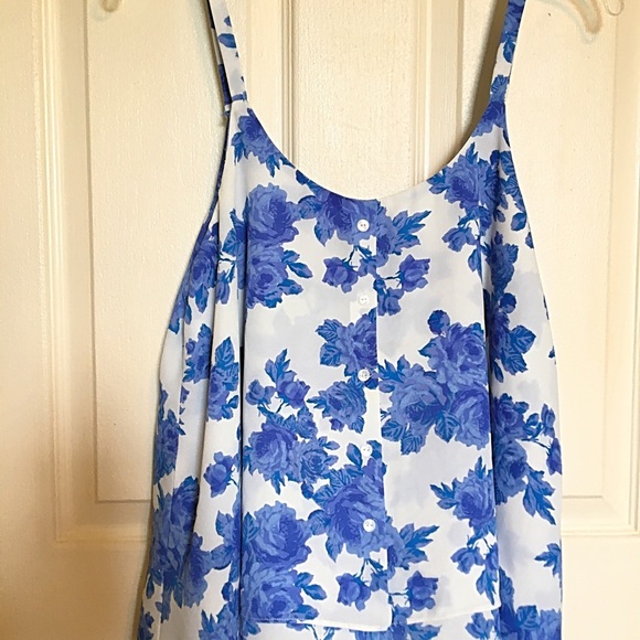 SoldX Anthropologie Blue Rose Tank size Medium - Picture 2 of 4